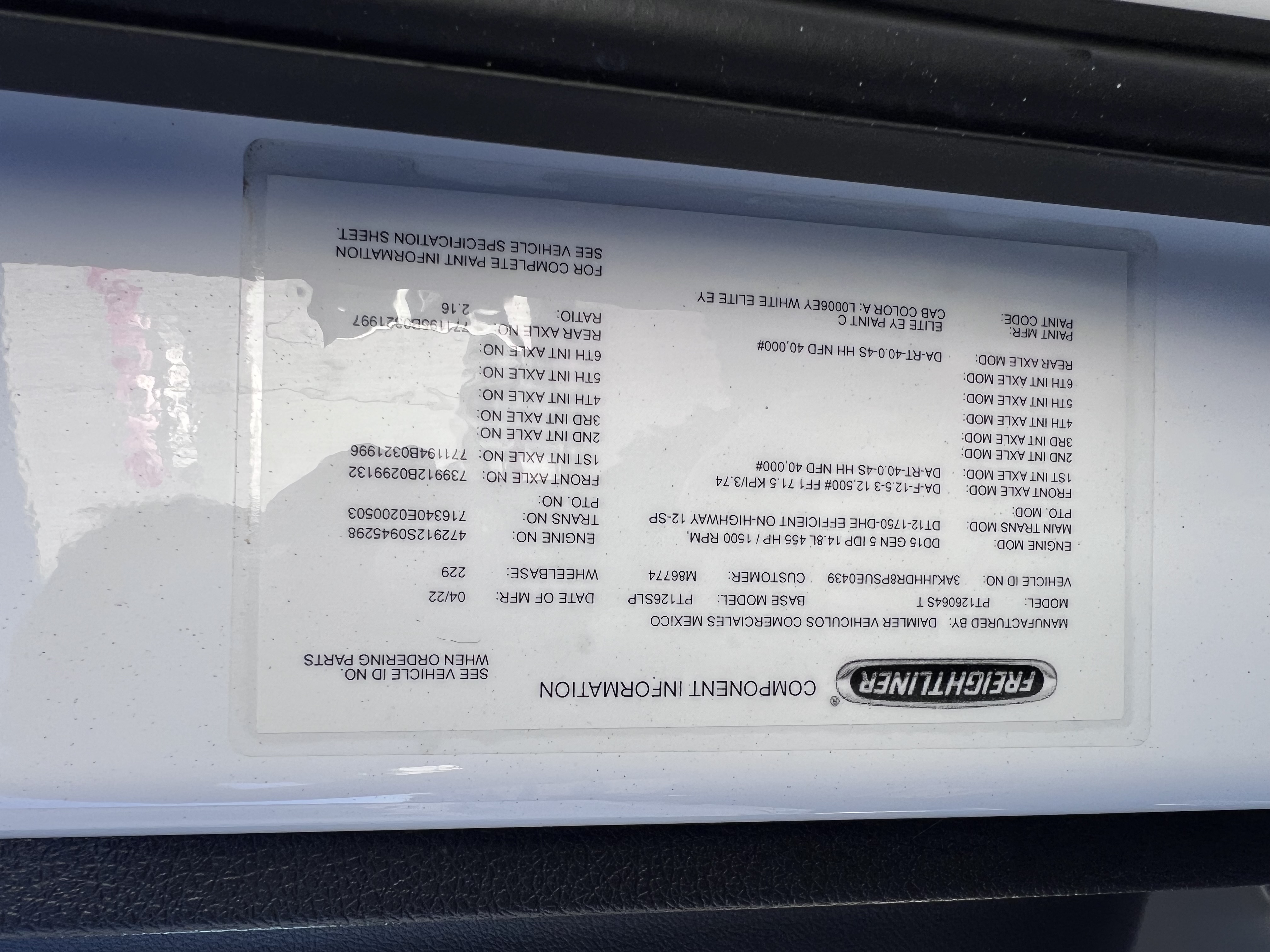 2023 FREIGHTLINER CASCADIA 126SLP - image 26