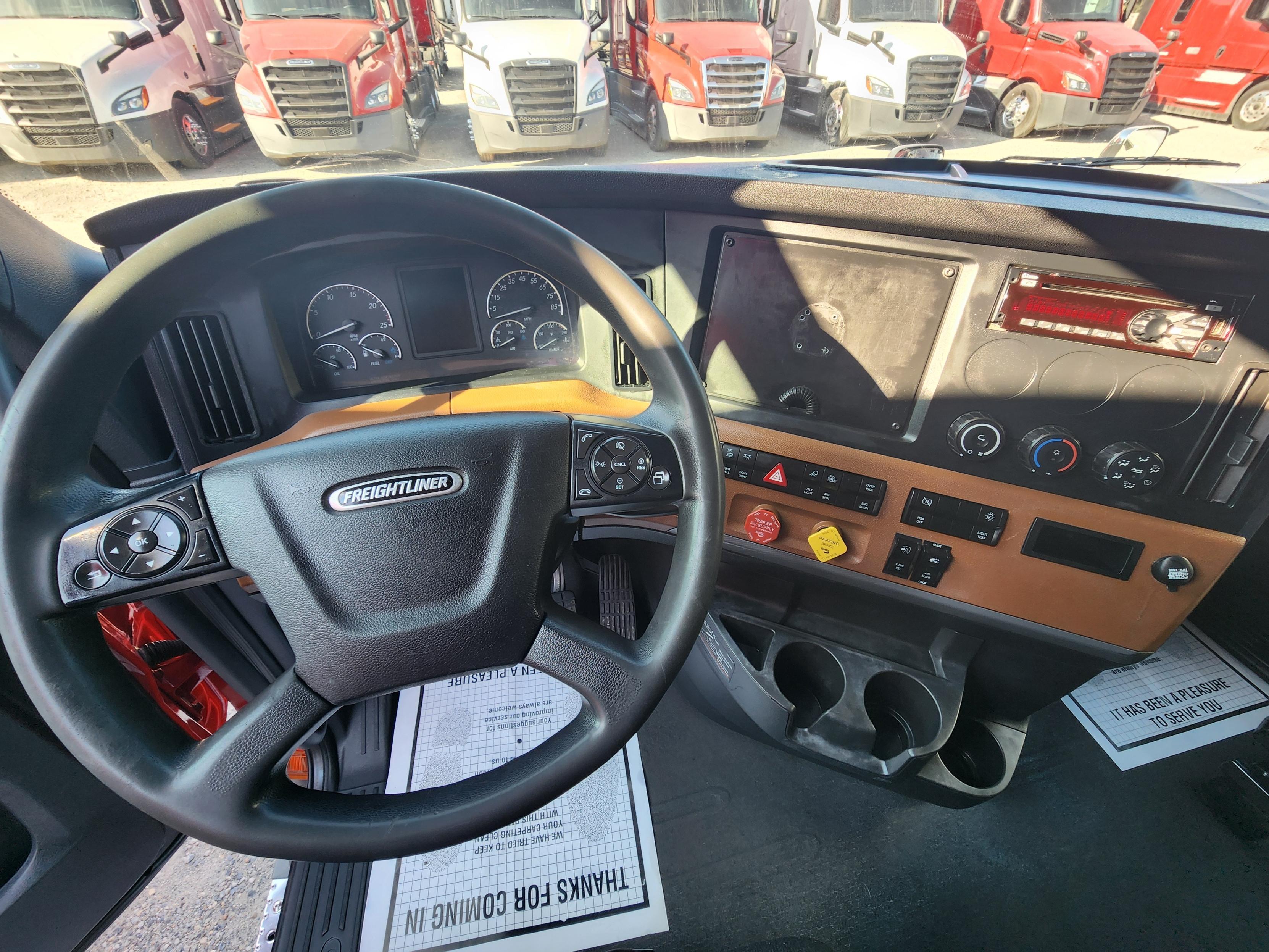 2020 FREIGHTLINER CASCADIA 126SLP - image 20