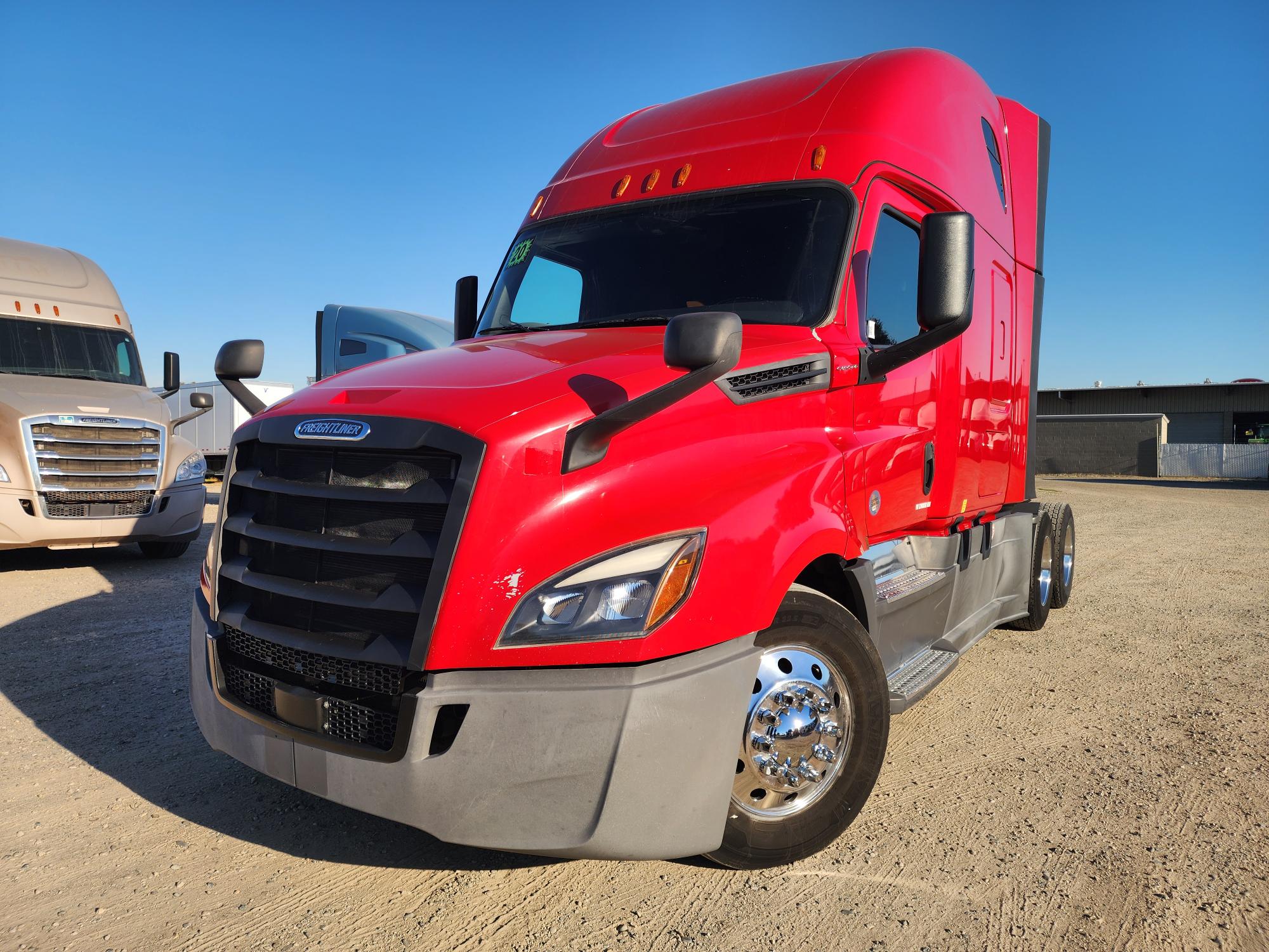 2020 FREIGHTLINER CASCADIA 126SLP - image 1