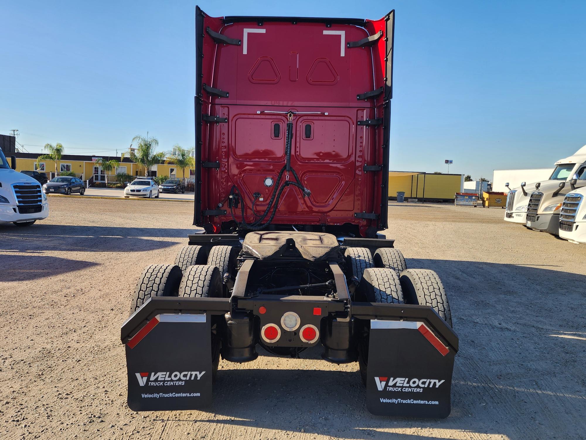 2020 FREIGHTLINER CASCADIA 126SLP - image 5