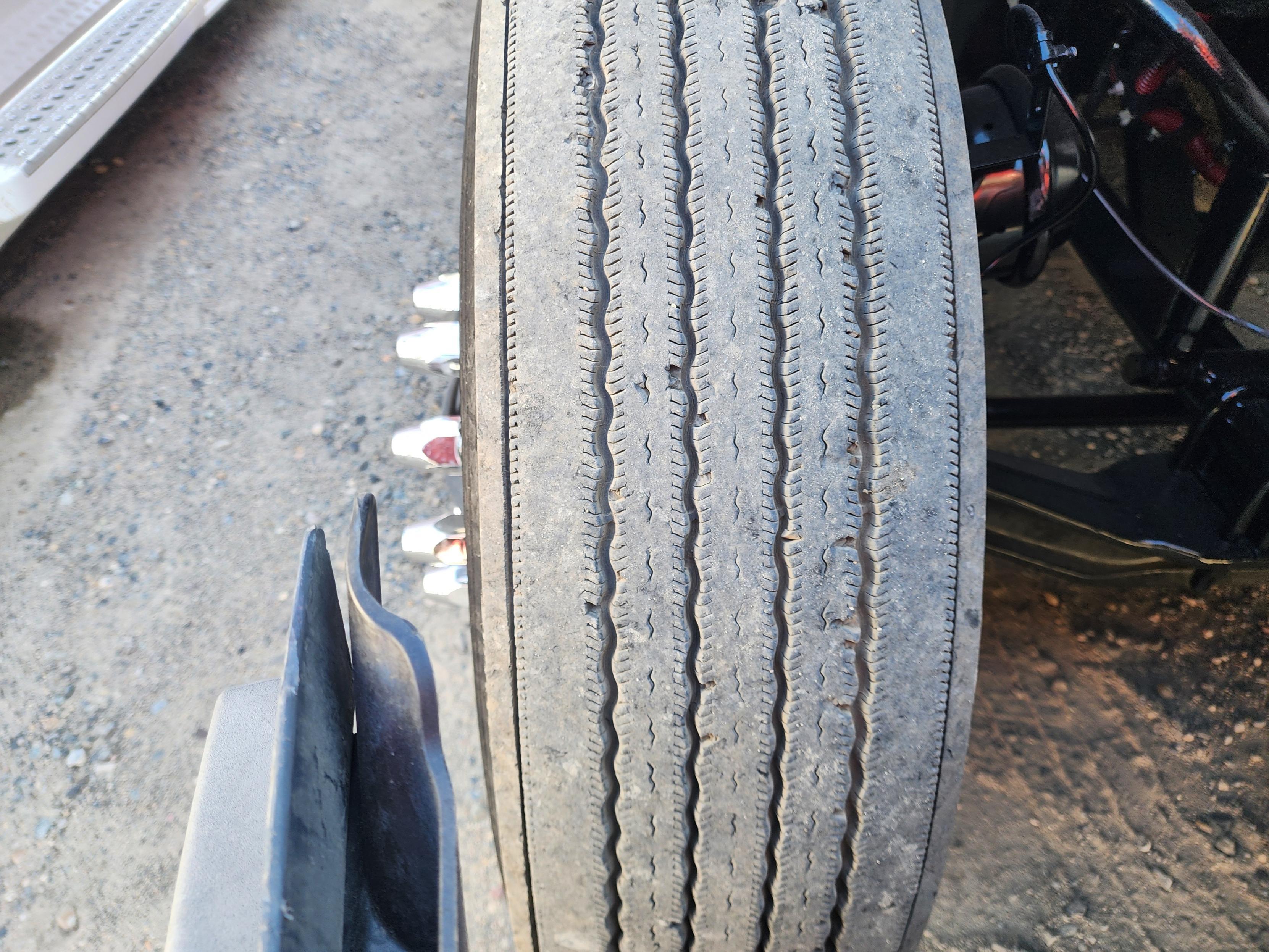 2020 FREIGHTLINER CASCADIA 126SLP - image 14