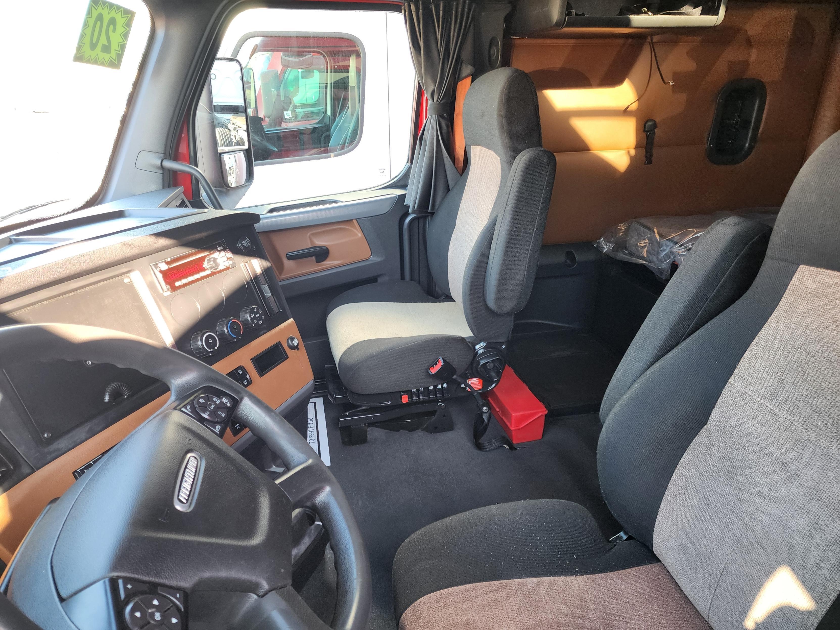 2020 FREIGHTLINER CASCADIA 126SLP - image 19