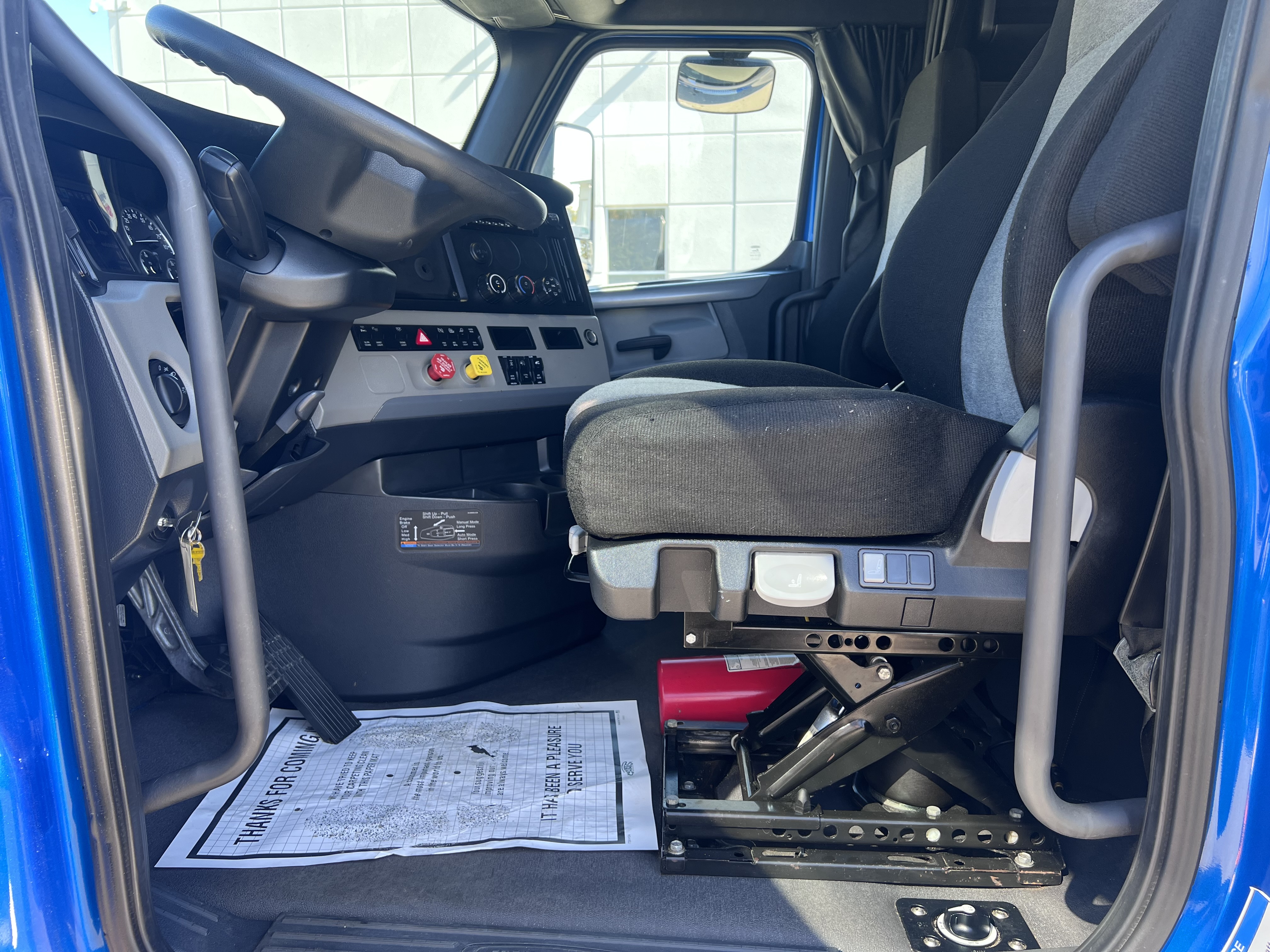 2020 FREIGHTLINER CASCADIA 126SLP - image 14