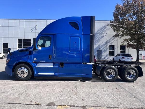 FREIGHTLINER CASCADIA 126SLP 2020