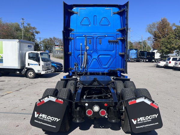 FREIGHTLINER CASCADIA 126SLP 2020