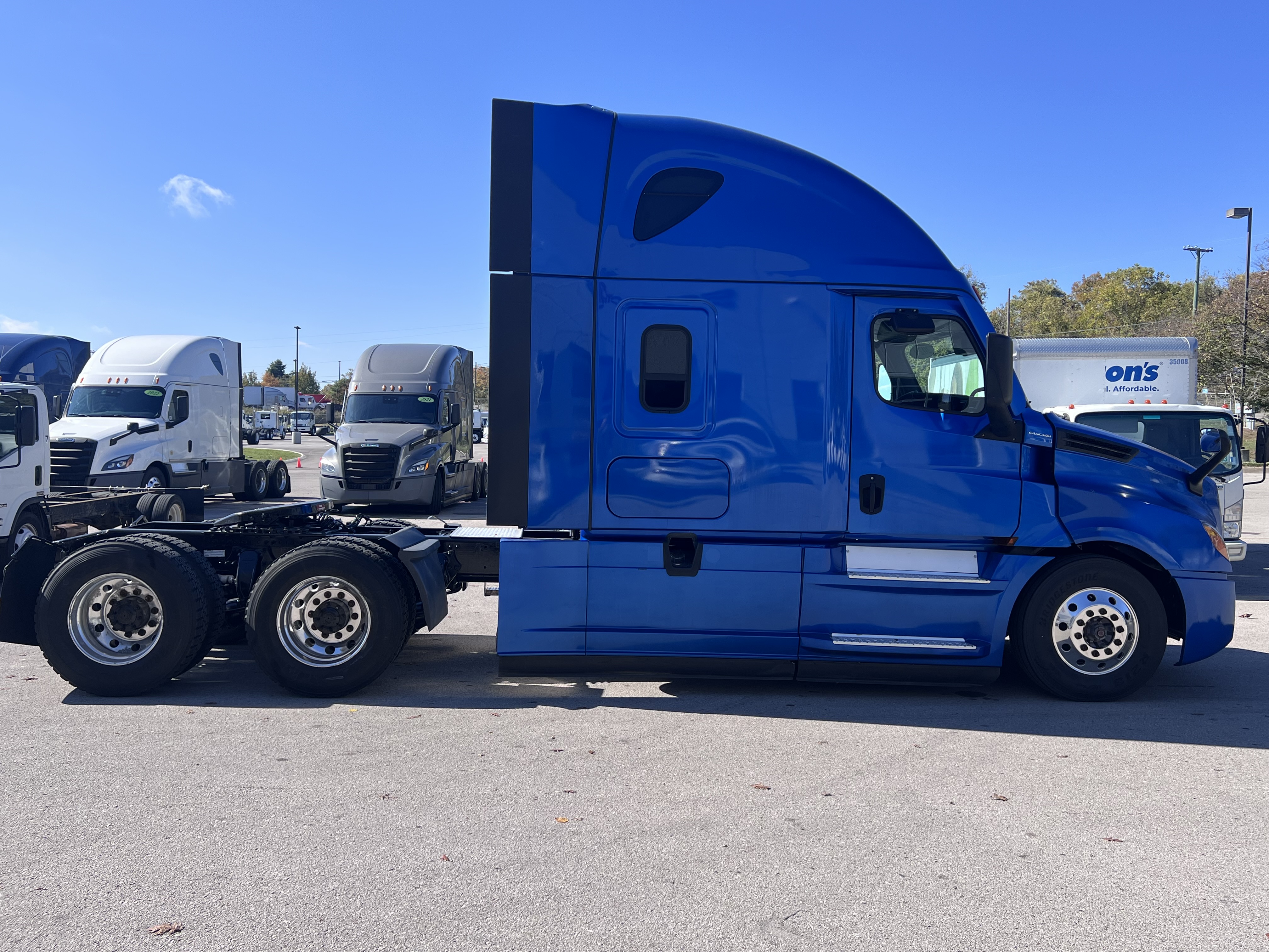 2020 FREIGHTLINER CASCADIA 126SLP - image 7