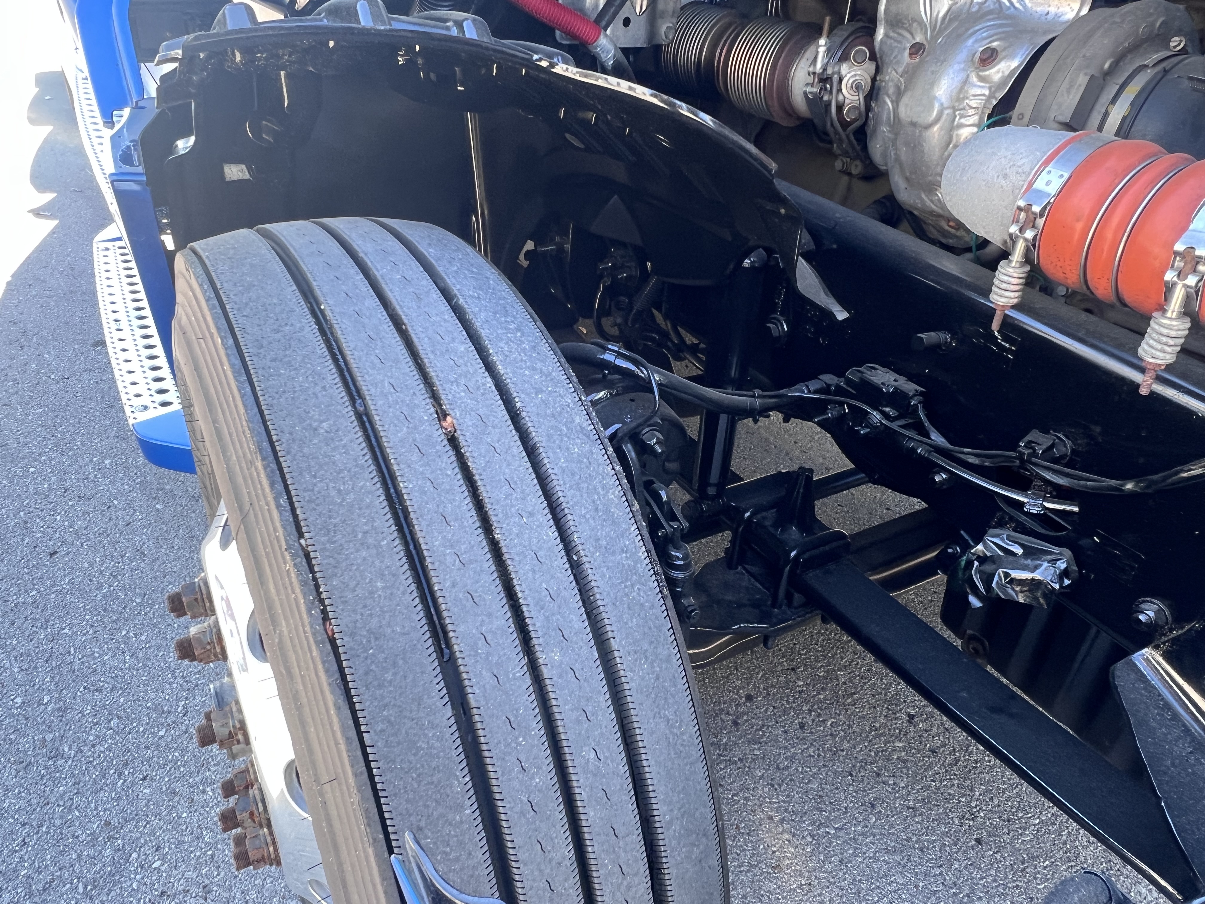 2020 FREIGHTLINER CASCADIA 126SLP - image 11