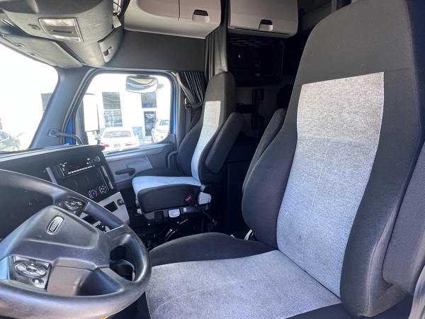 FREIGHTLINER CASCADIA 126SLP 2020