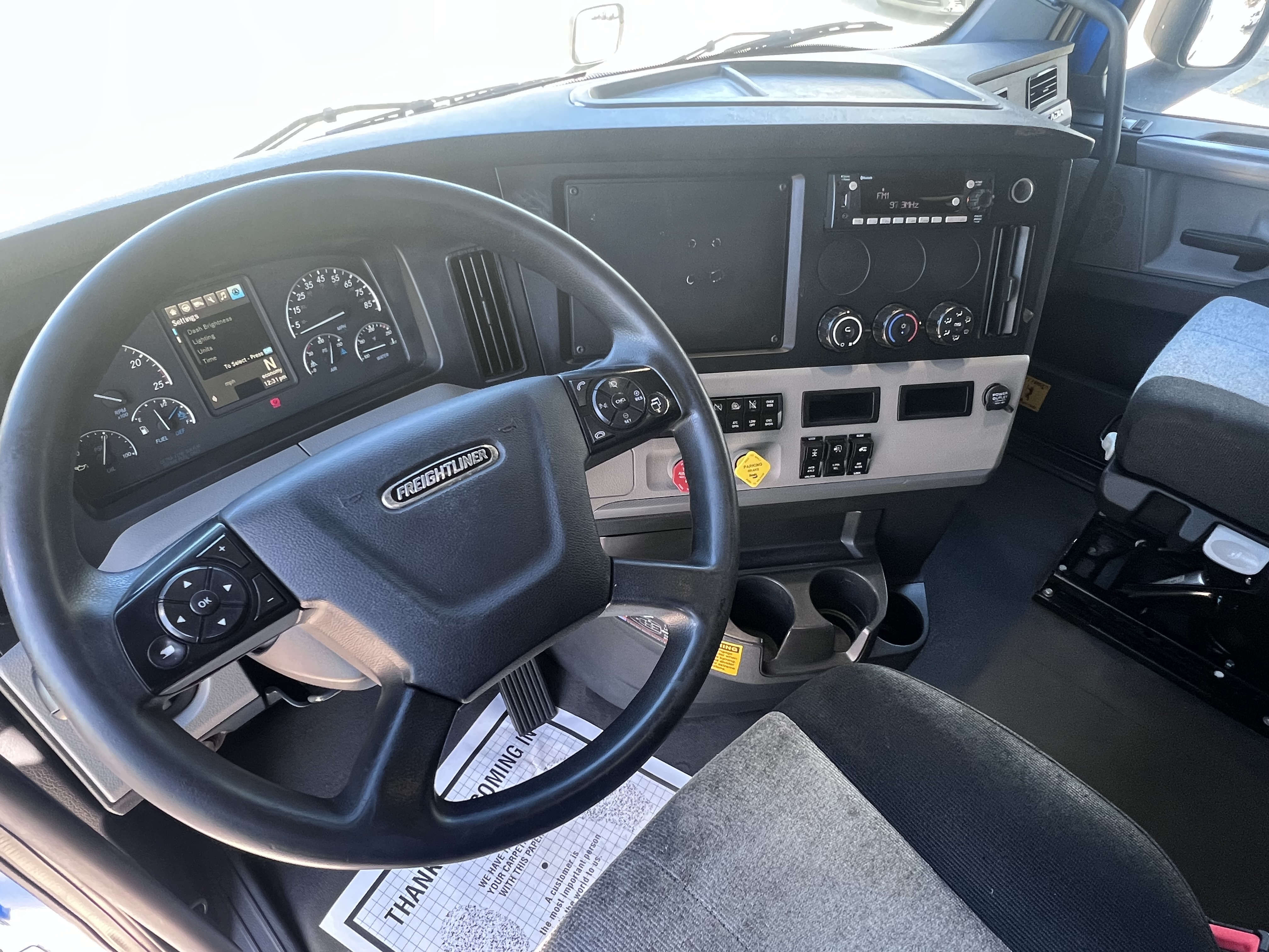 2020 FREIGHTLINER CASCADIA 126SLP - image 16