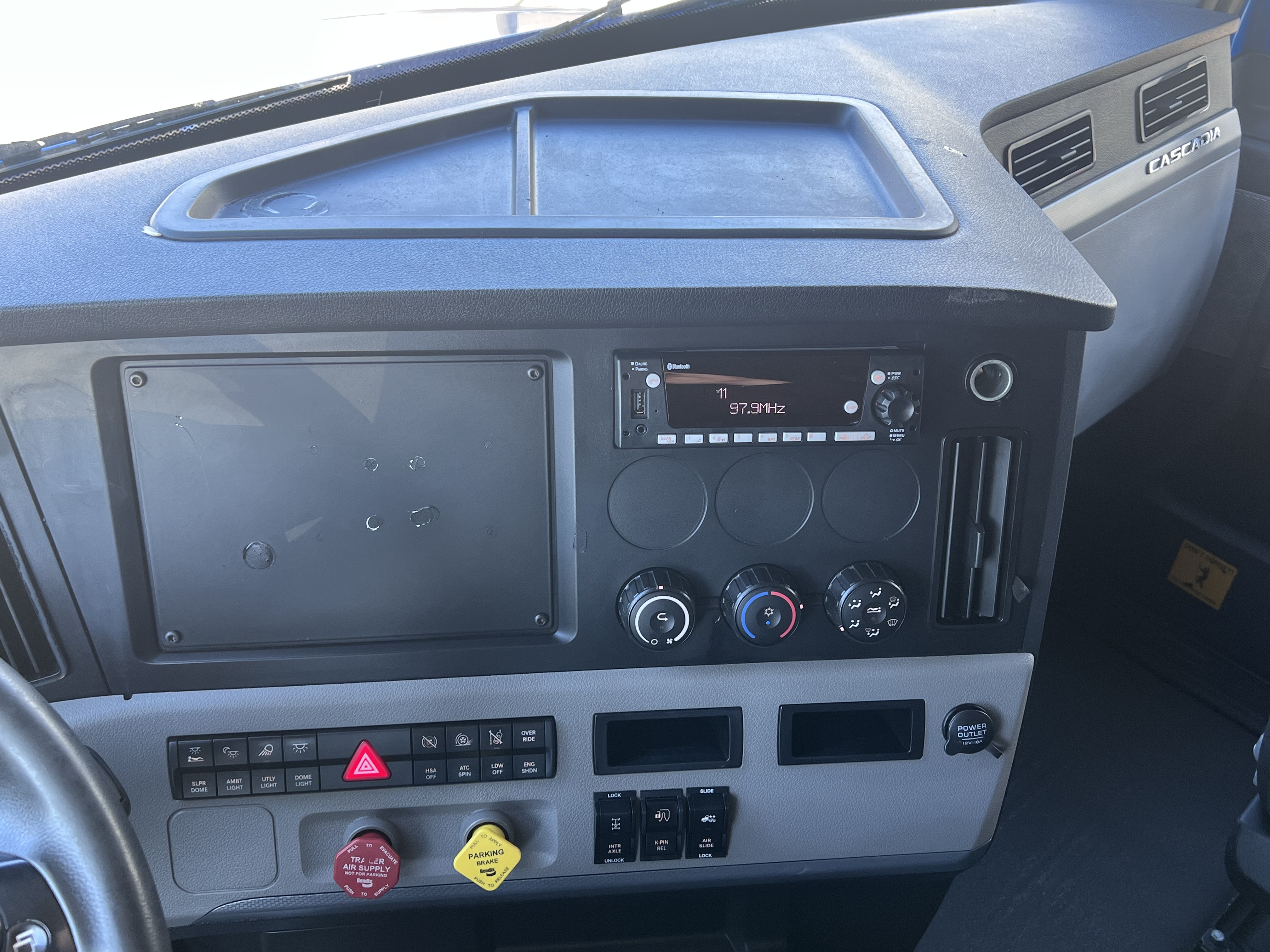 2020 FREIGHTLINER CASCADIA 126SLP - image 19