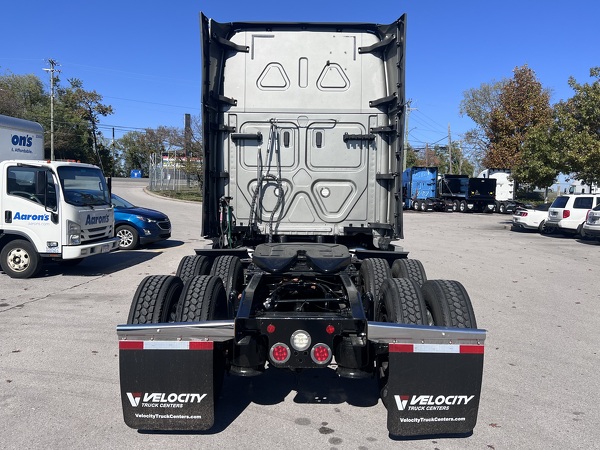 FREIGHTLINER CASCADIA 126SLP 2020