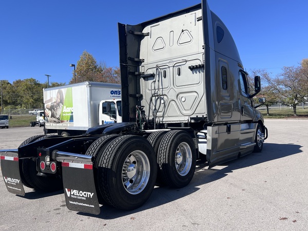 FREIGHTLINER CASCADIA 126SLP 2020