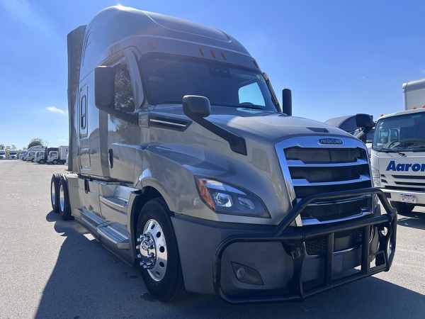 FREIGHTLINER CASCADIA 126SLP 2020