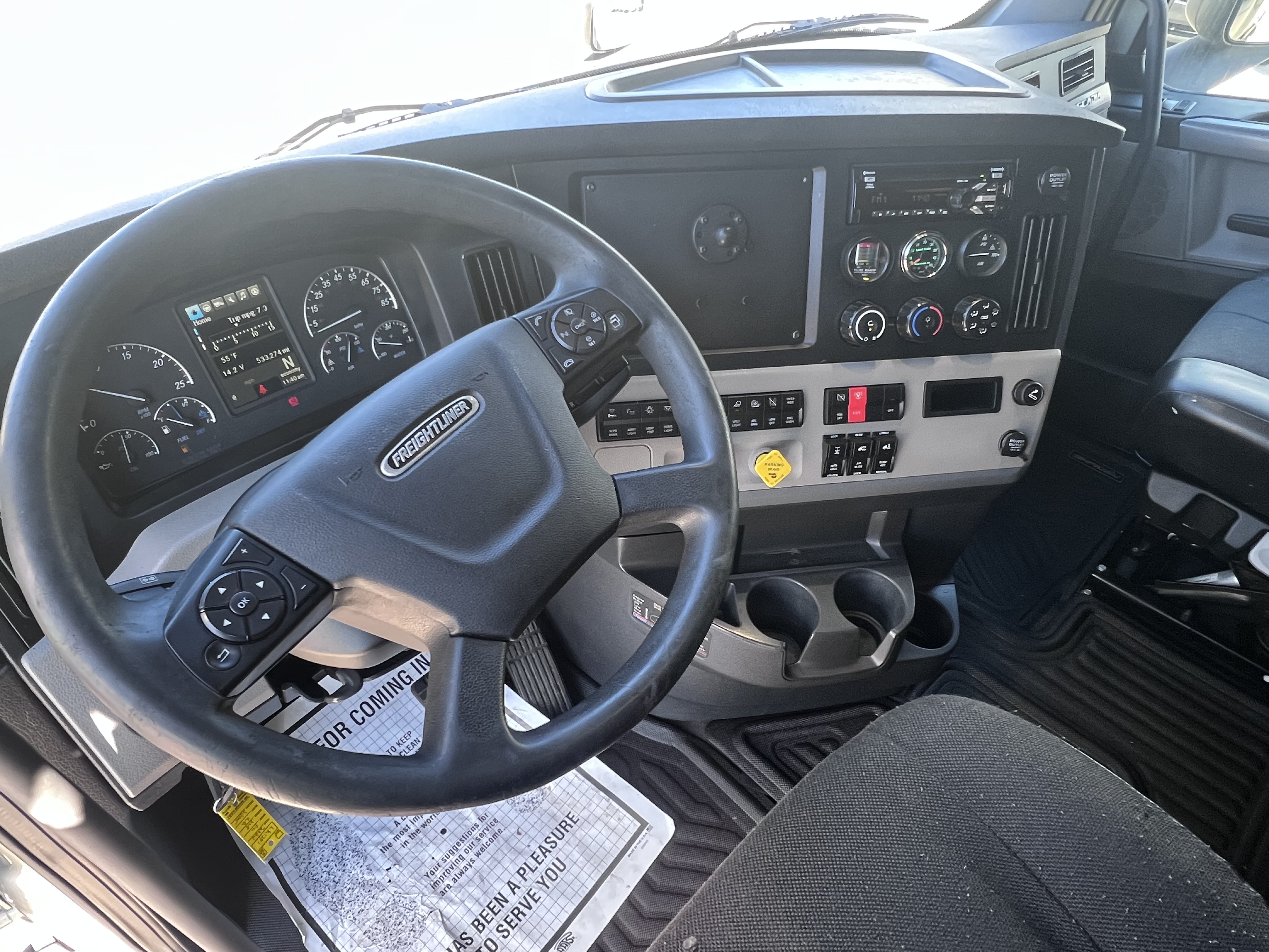 2020 FREIGHTLINER CASCADIA 126SLP - image 16