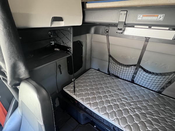 FREIGHTLINER CASCADIA 126SLP 2020