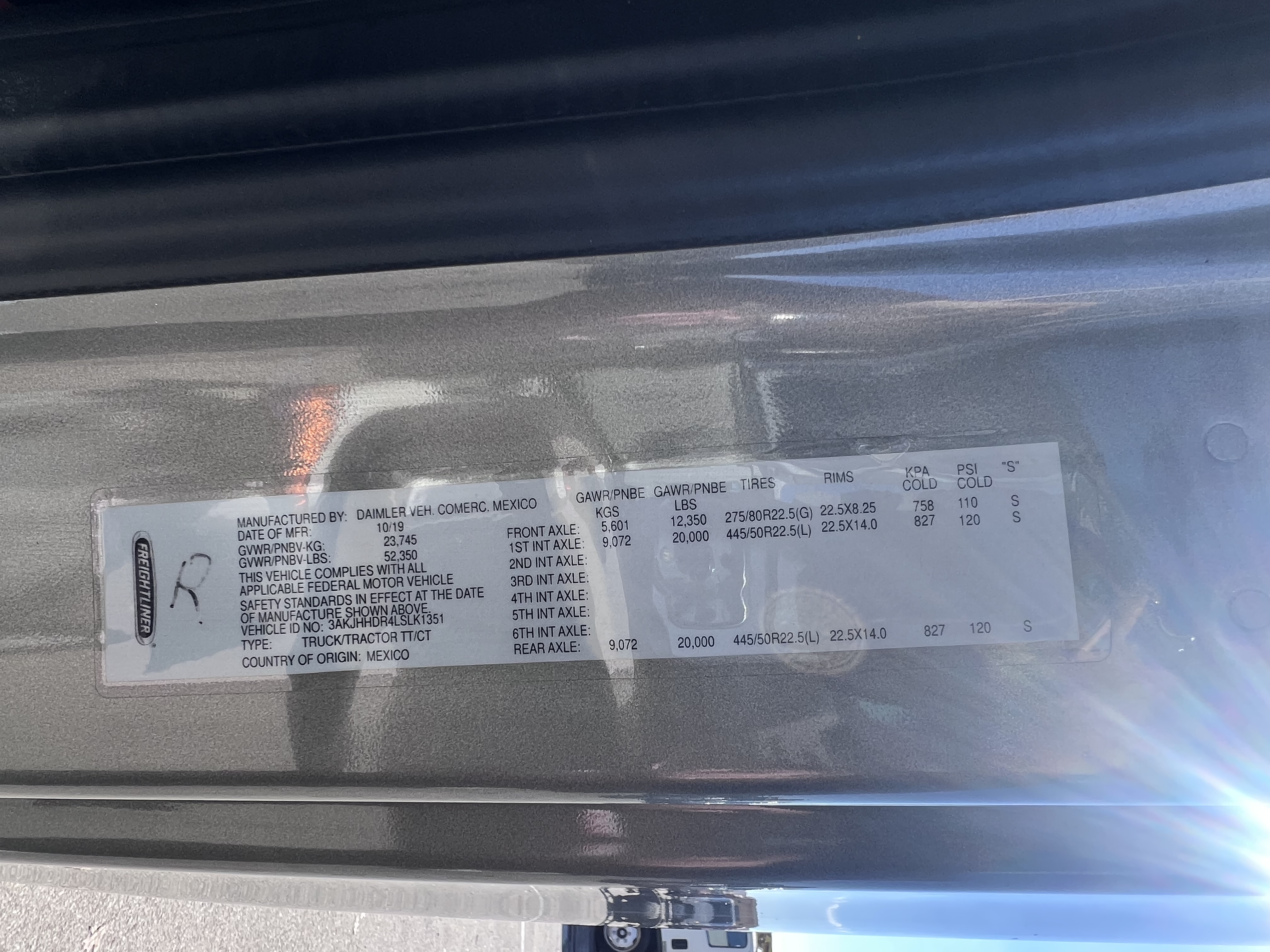 2020 FREIGHTLINER CASCADIA 126SLP - image 27