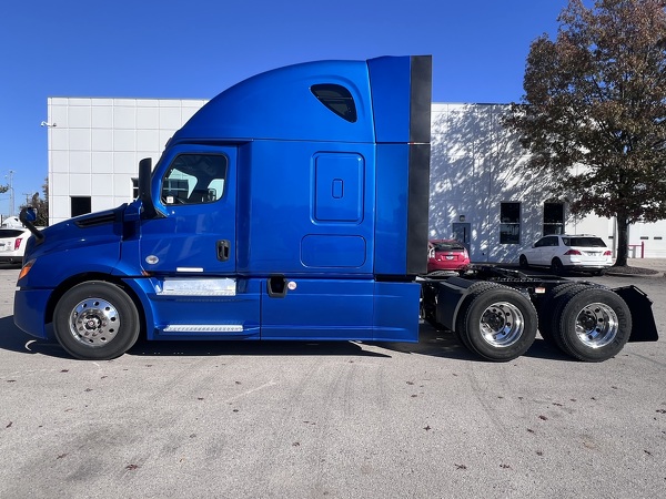 FREIGHTLINER CASCADIA 126SLP 2020