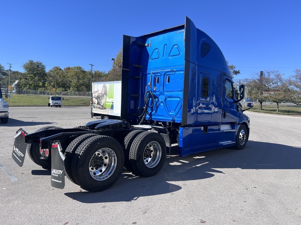 FREIGHTLINER CASCADIA 126SLP 2020