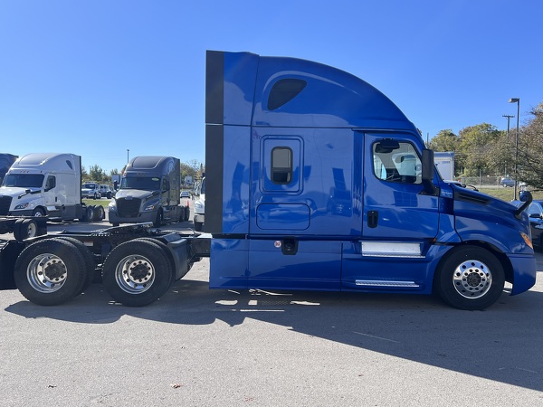 FREIGHTLINER CASCADIA 126SLP 2020