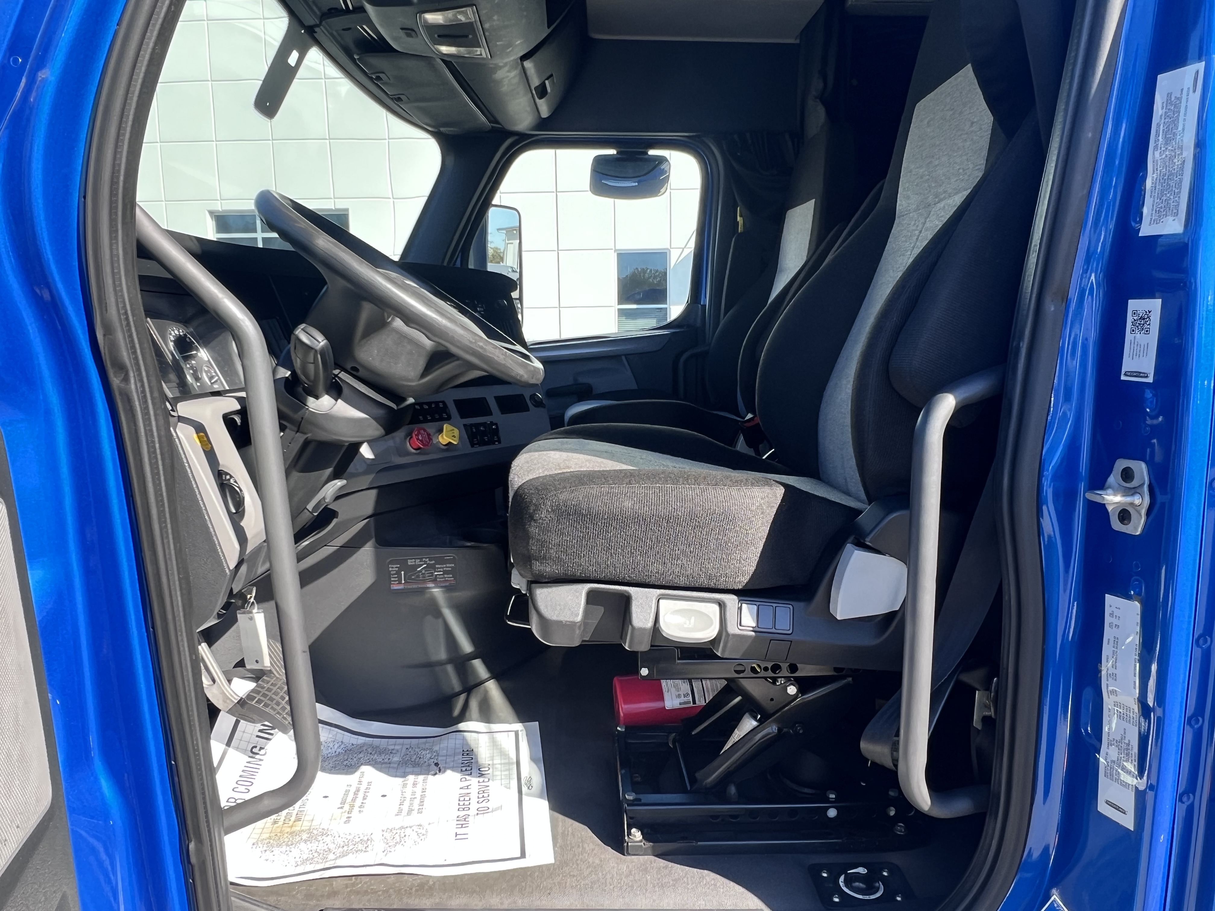 2020 FREIGHTLINER CASCADIA 126SLP - image 14