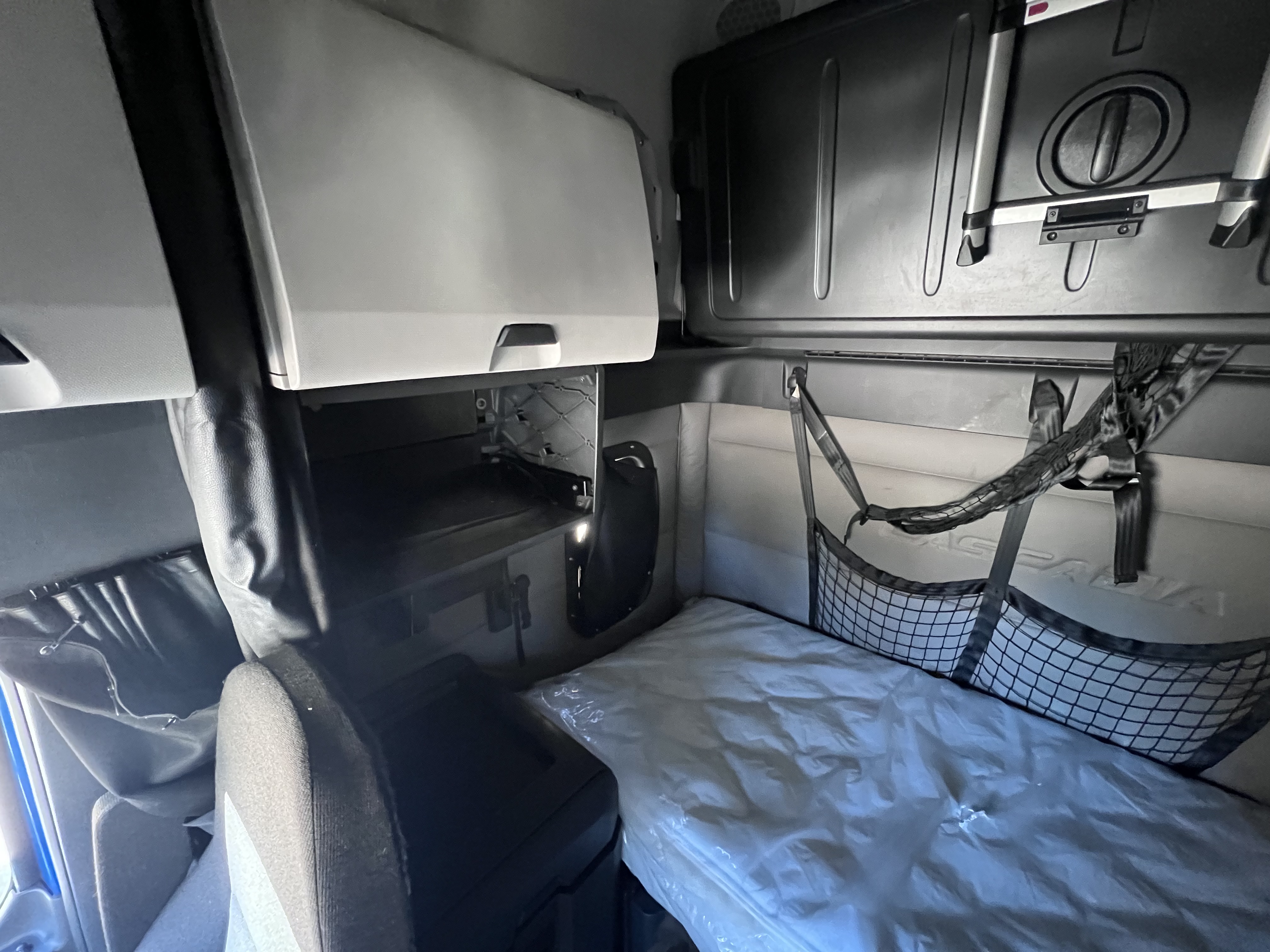 2020 FREIGHTLINER CASCADIA 126SLP - image 21