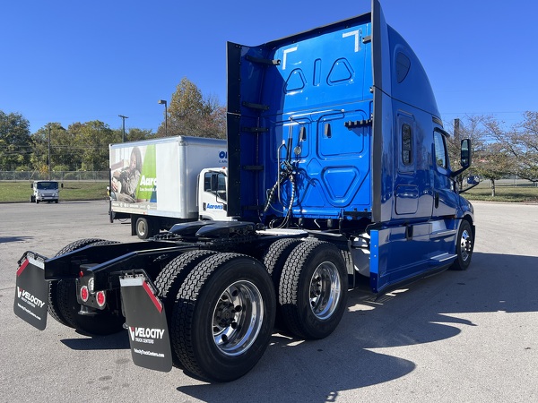 FREIGHTLINER CASCADIA 126SLP 2020