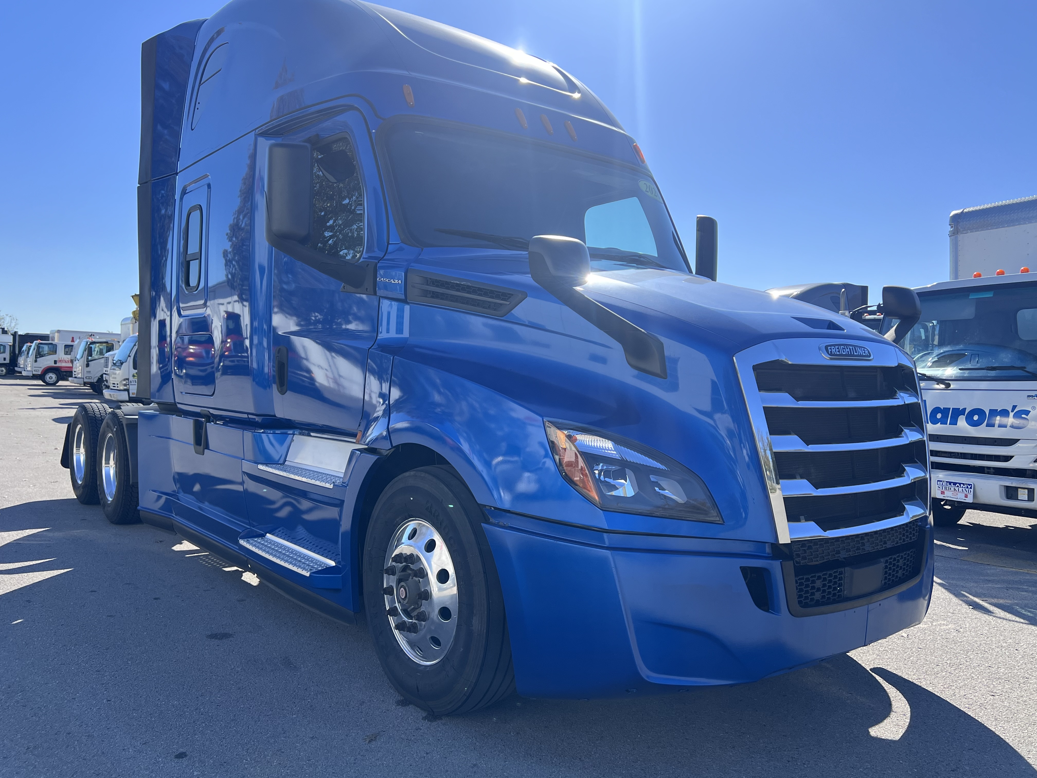 2020 FREIGHTLINER CASCADIA 126SLP - image 8