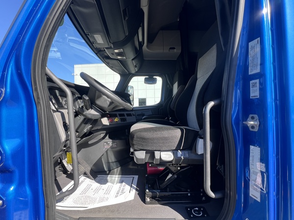 FREIGHTLINER CASCADIA 126SLP 2020