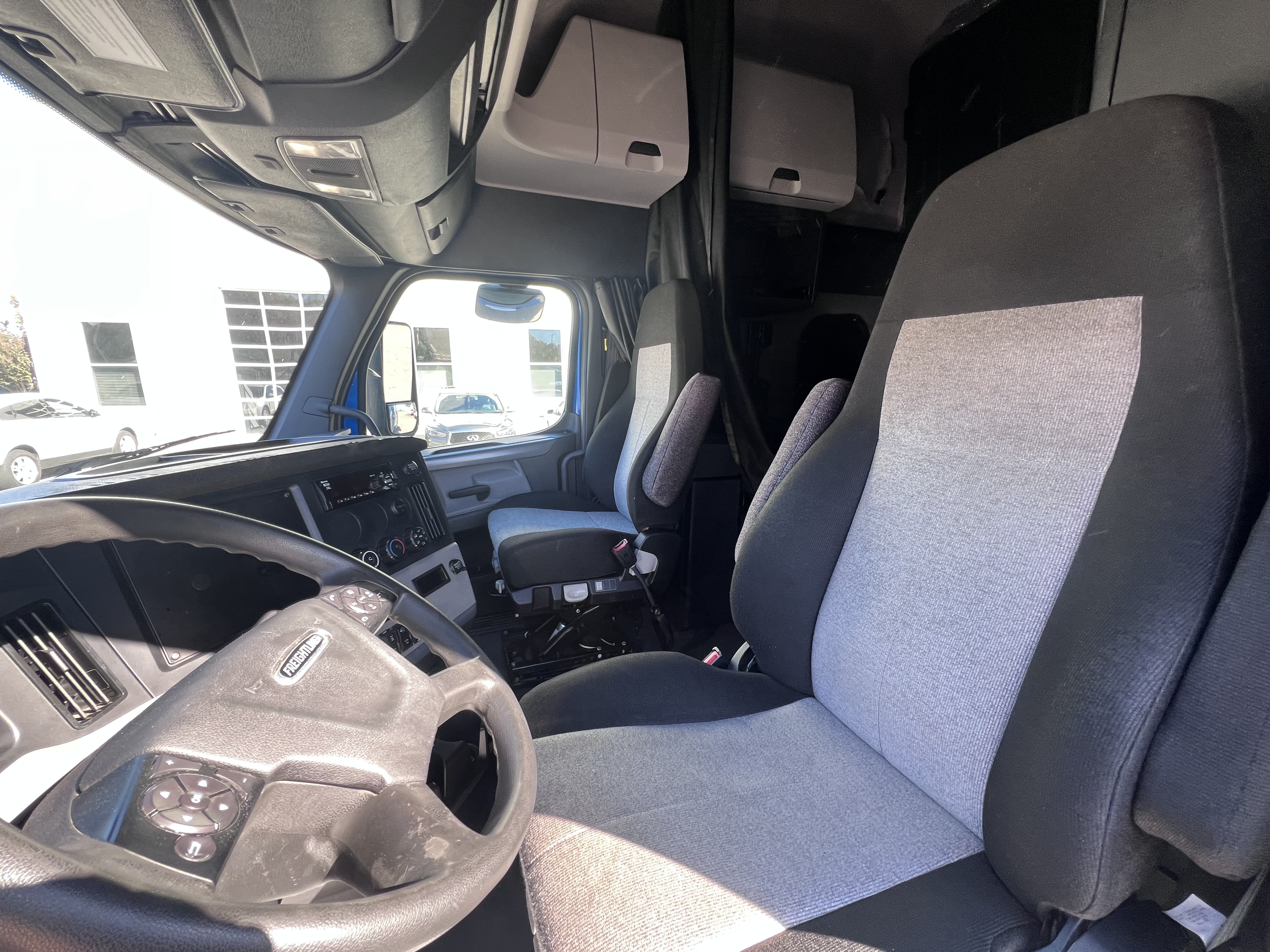 2020 FREIGHTLINER CASCADIA 126SLP - image 16