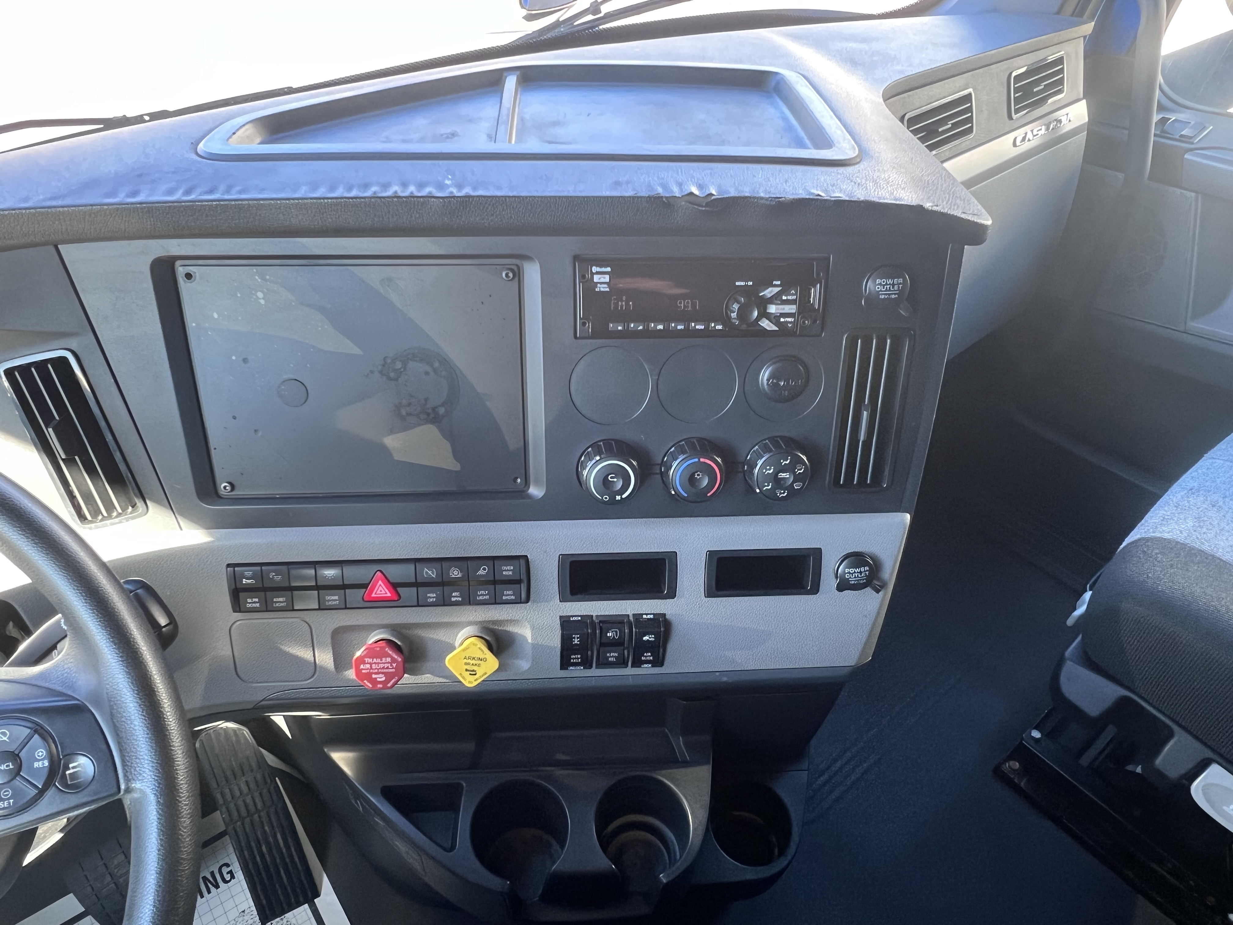 2020 FREIGHTLINER CASCADIA 126SLP - image 20