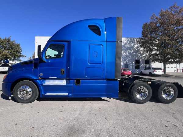 FREIGHTLINER CASCADIA 126SLP 2020