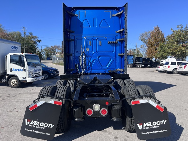 FREIGHTLINER CASCADIA 126SLP 2020