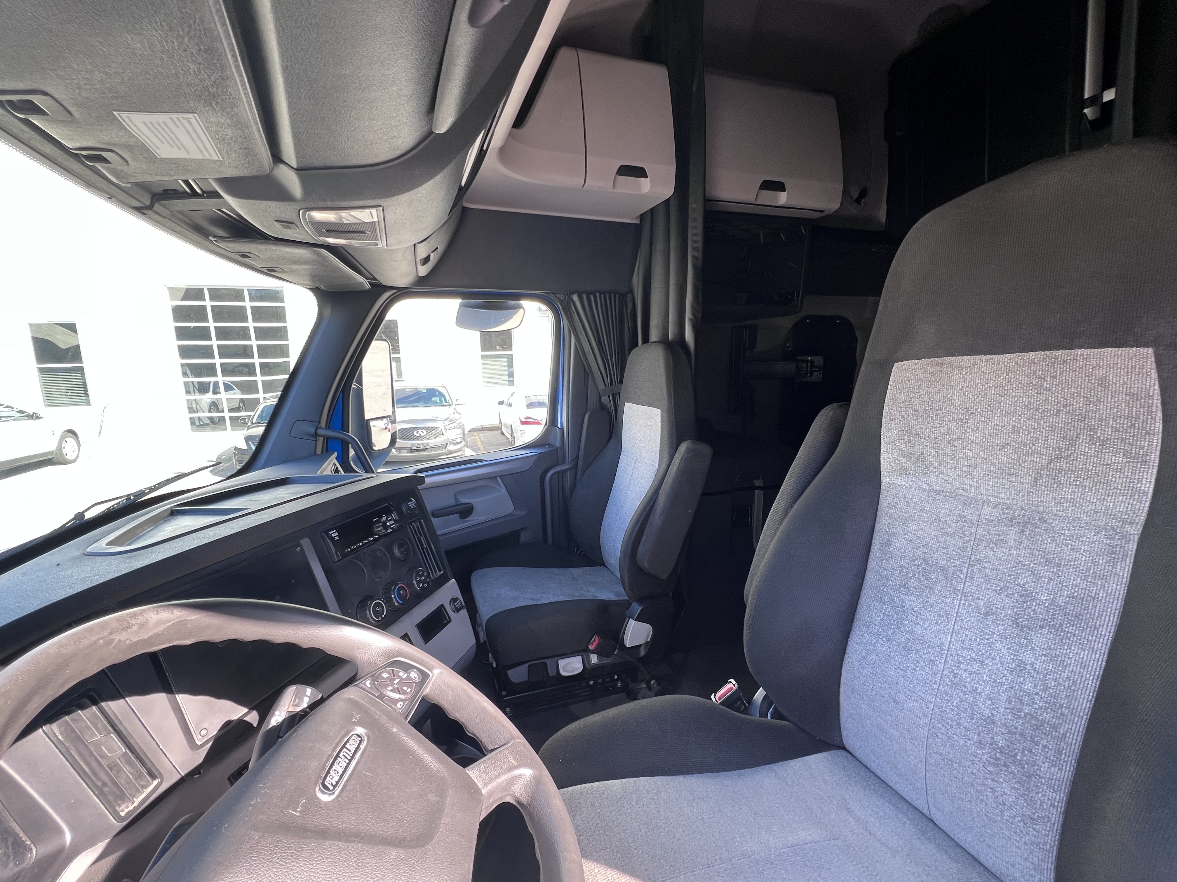 2020 FREIGHTLINER CASCADIA 126SLP - image 13