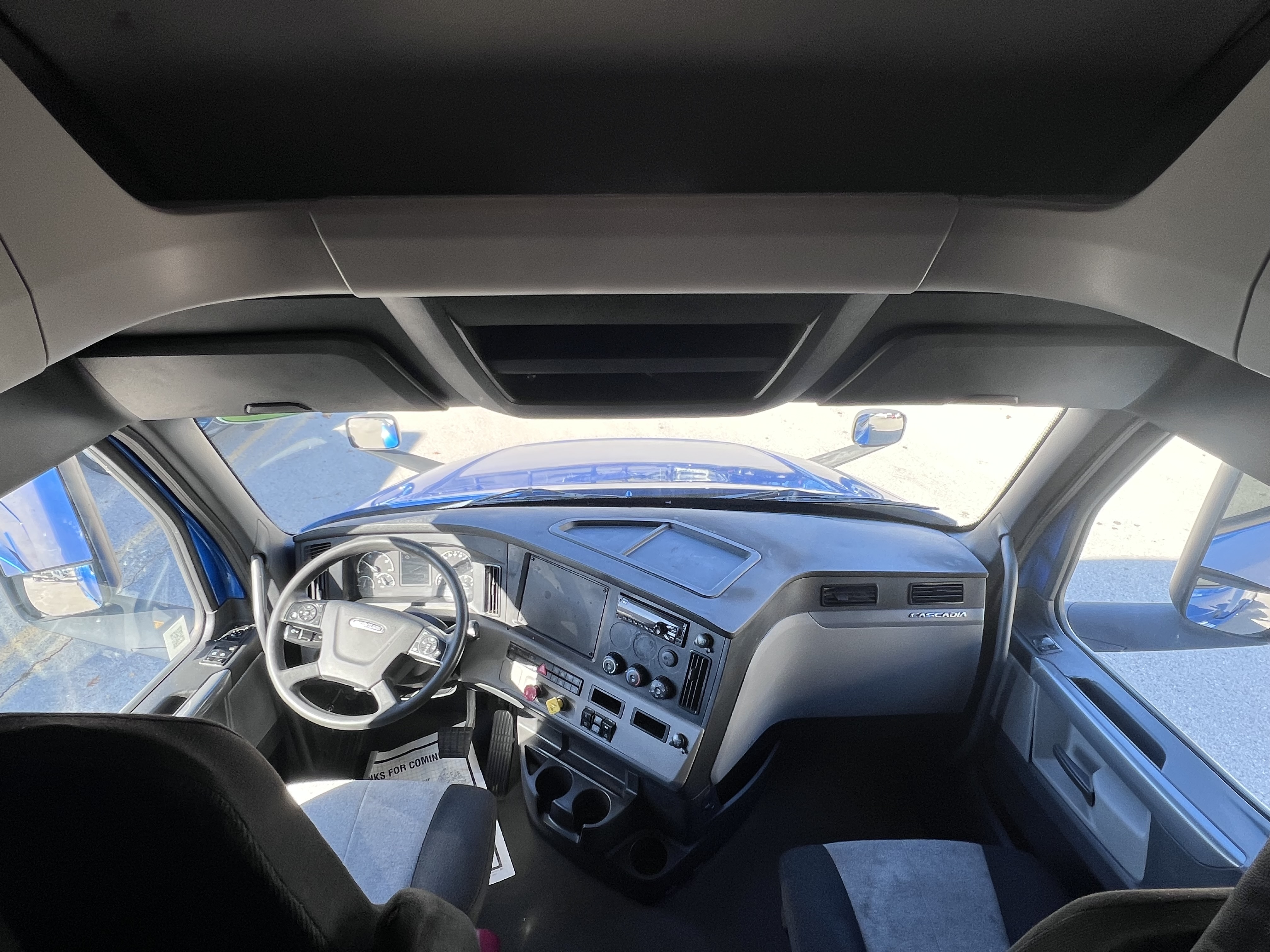 2020 FREIGHTLINER CASCADIA 126SLP - image 23