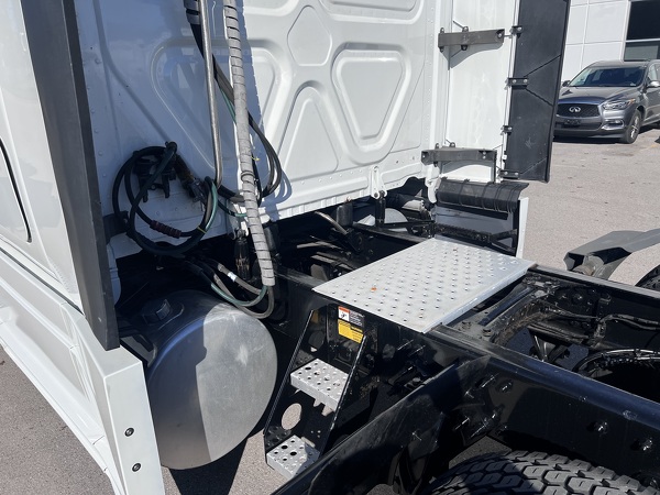 FREIGHTLINER CASCADIA 126SLP 2020