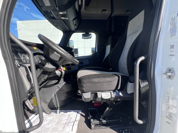 FREIGHTLINER CASCADIA 126SLP 2020