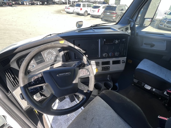 FREIGHTLINER CASCADIA 126SLP 2020