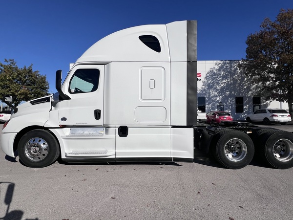 FREIGHTLINER CASCADIA 126SLP 2020