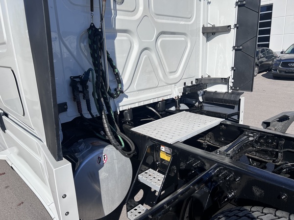 FREIGHTLINER CASCADIA 126SLP 2020