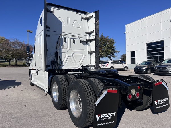 FREIGHTLINER CASCADIA 126SLP 2020