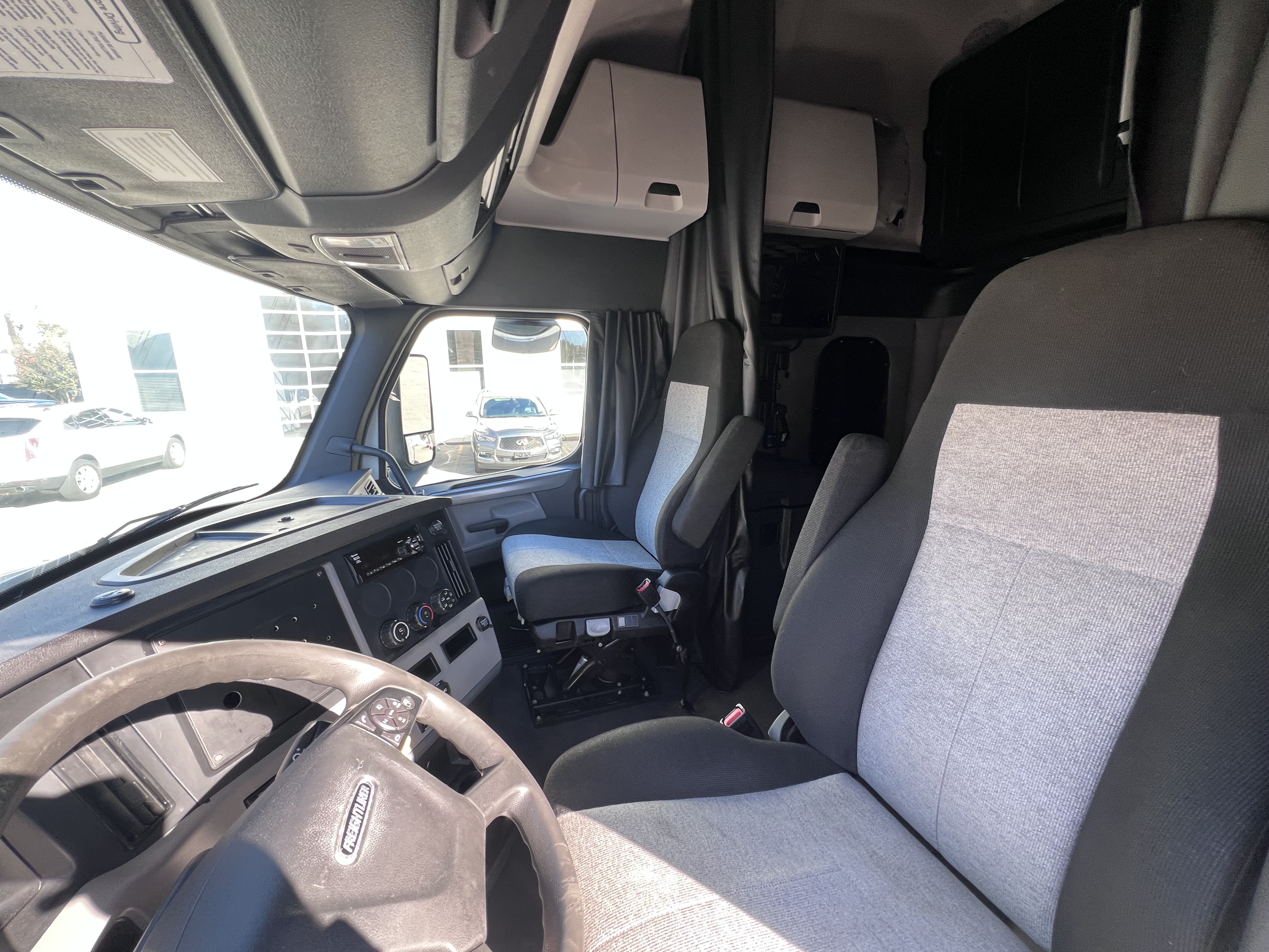 2020 FREIGHTLINER CASCADIA 126SLP - image 15