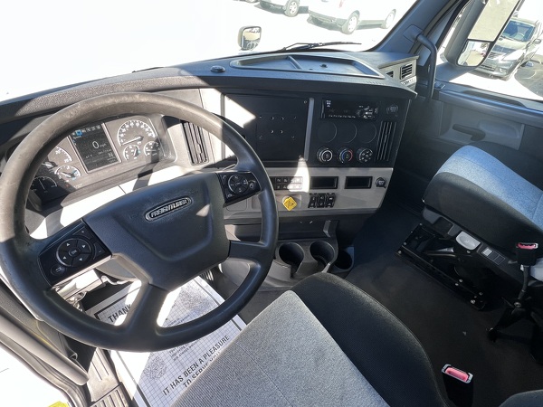 FREIGHTLINER CASCADIA 126SLP 2020
