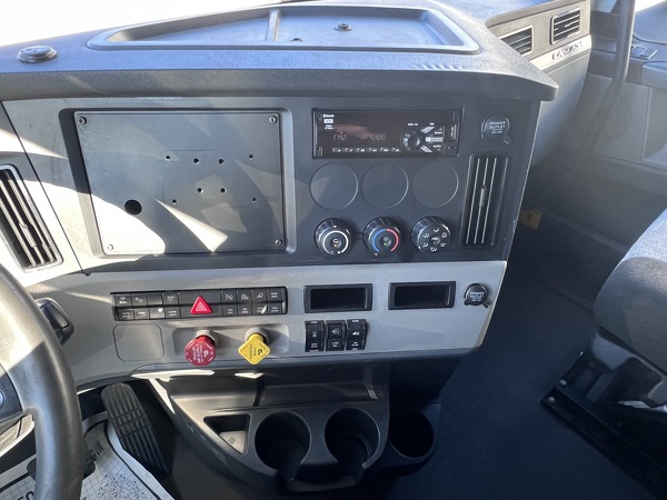 FREIGHTLINER CASCADIA 126SLP 2020