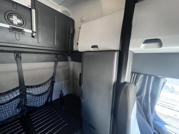 FREIGHTLINER CASCADIA 126SLP 2020