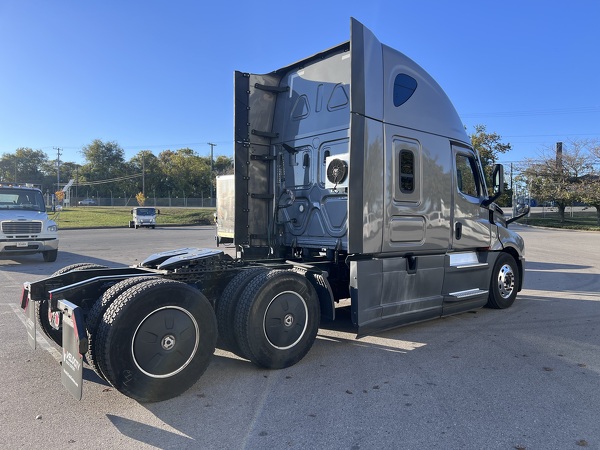 FREIGHTLINER CASCADIA 126SLP 2021