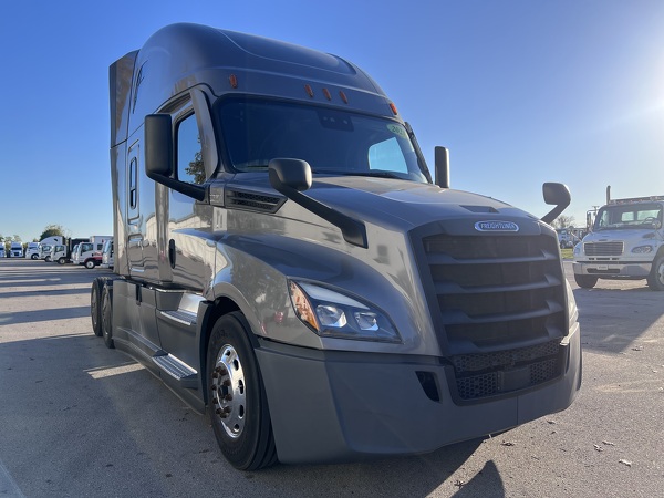 FREIGHTLINER CASCADIA 126SLP 2021