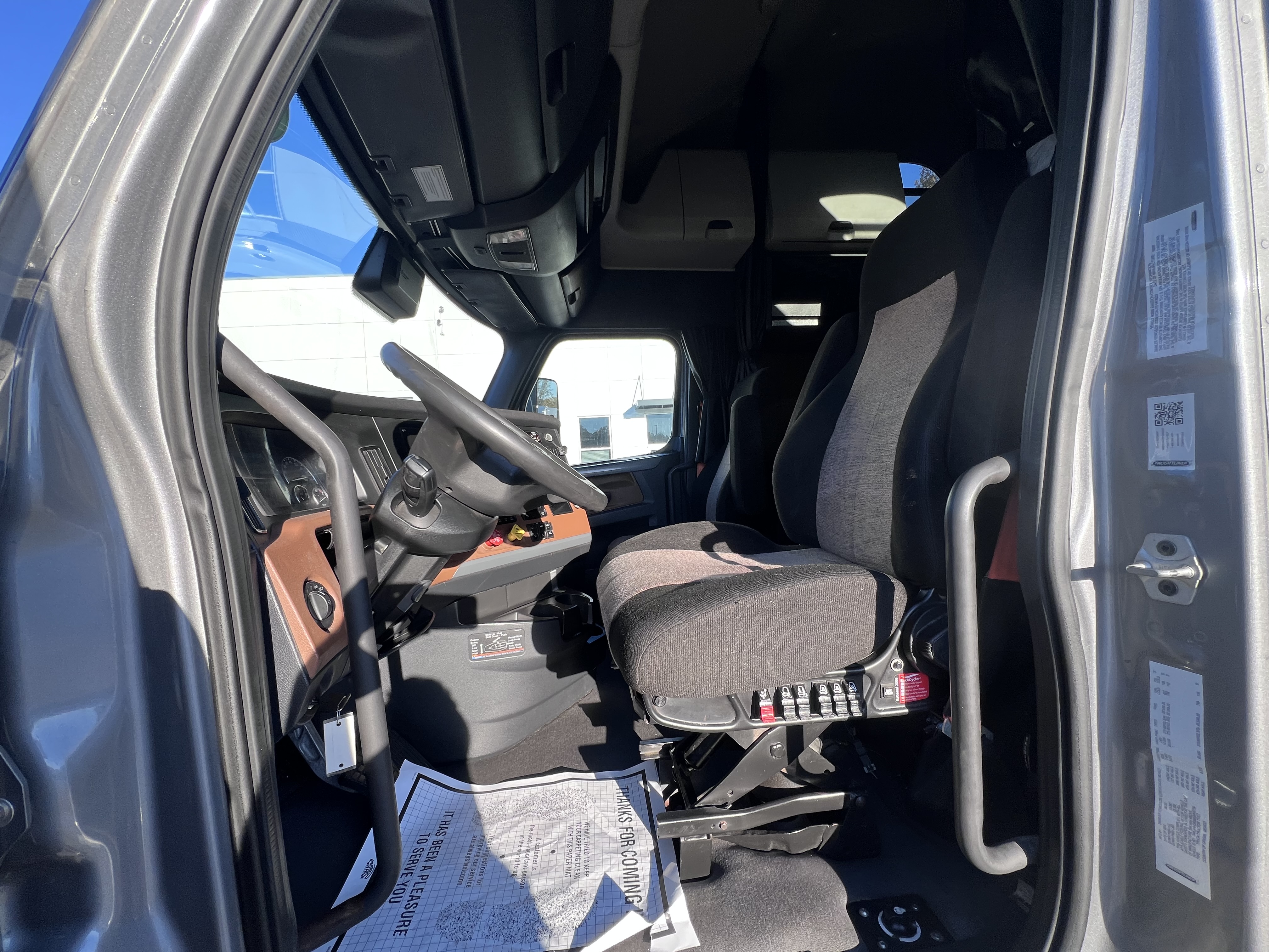 2021 FREIGHTLINER CASCADIA 126SLP - image 15