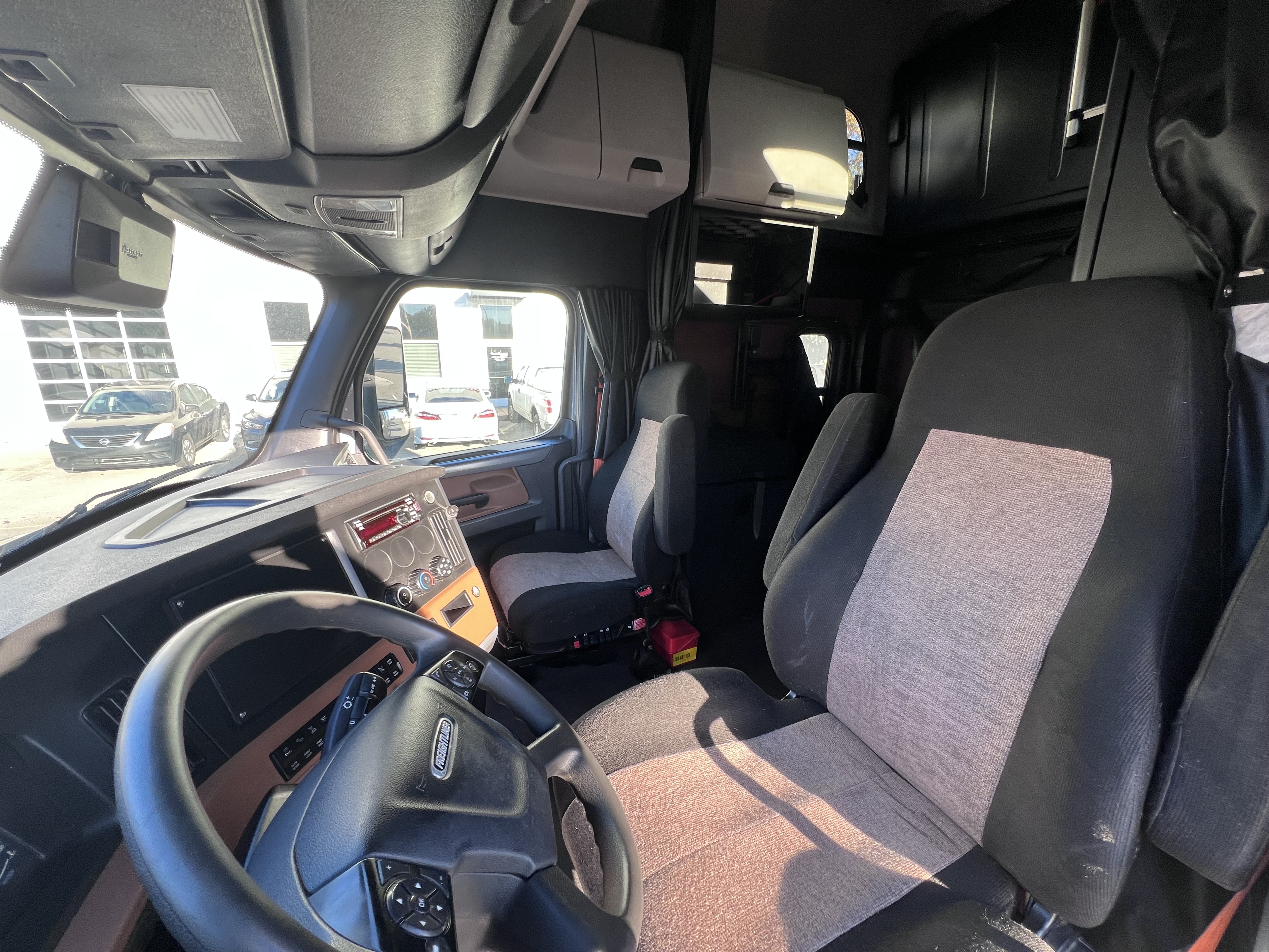 2021 FREIGHTLINER CASCADIA 126SLP - image 16