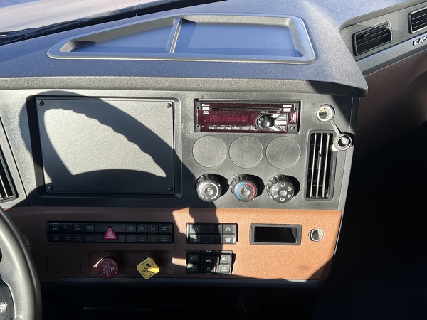 FREIGHTLINER CASCADIA 126SLP 2021