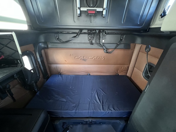 FREIGHTLINER CASCADIA 126SLP 2021